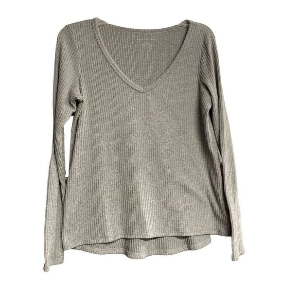 AMERICAN EAGLE OUTFITTERS Gray Long Sleeve V-Neck Sweater Size Small - Picture 1 of 9